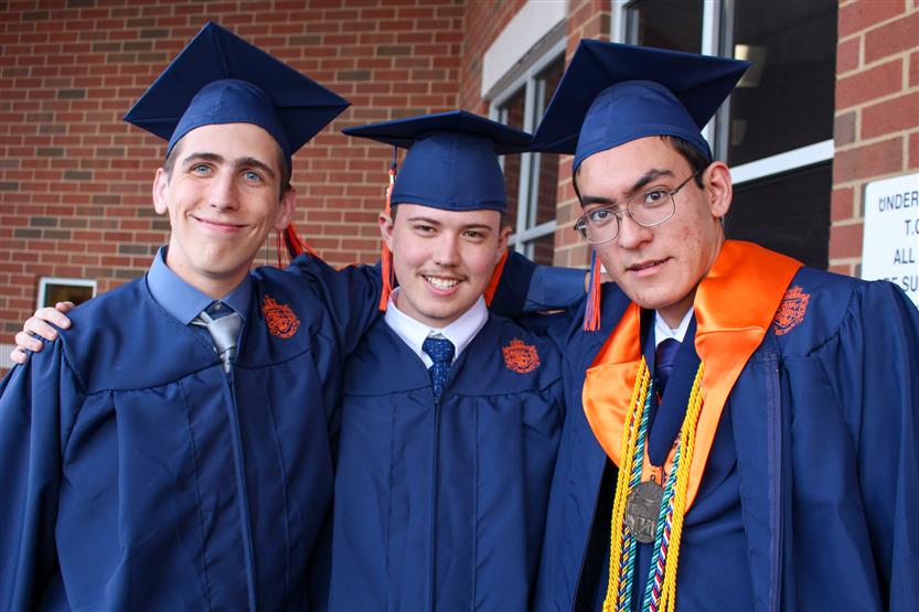 Seniors graduate from Summit High